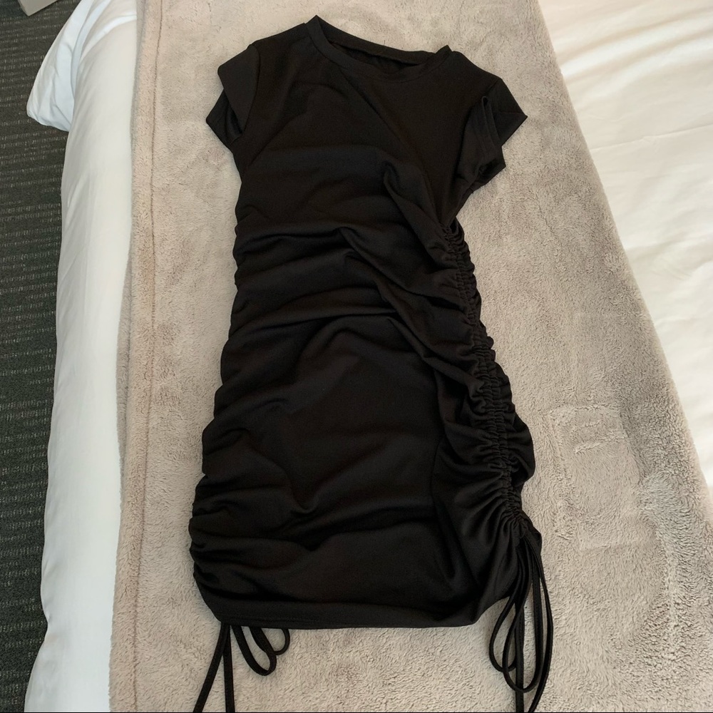 SHORT SLEEVE DRESS